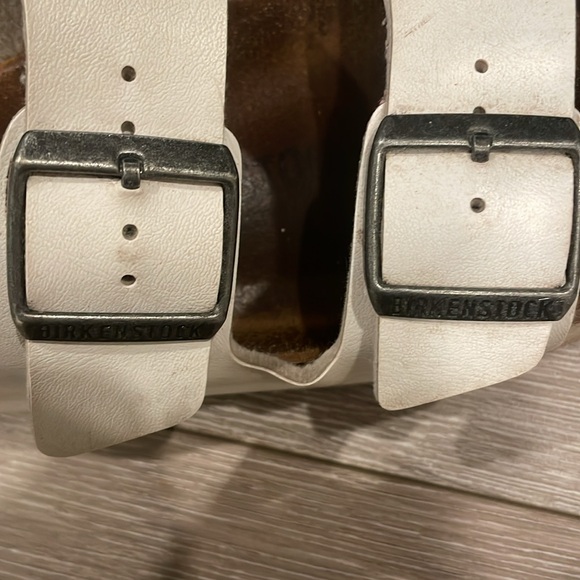 White Arizona Sandal Birkenstocks - Picture 2 of 4